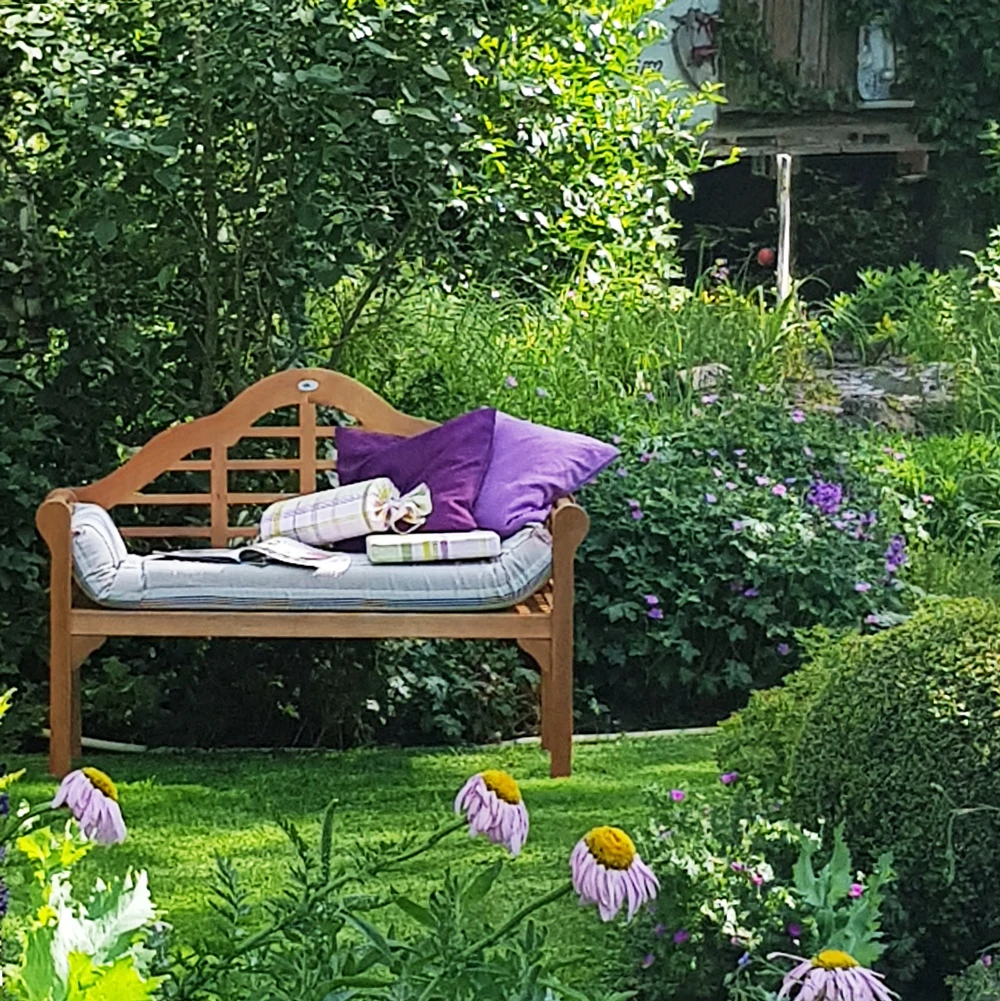 Gartenbank Marlboro Eukalyptusholz FSC®-zertifiziert 135x52x100cm 11 Gartenbank Marlboro Eukalyptusholz FSC®-zertifiziert 135x52x100cm – Bild 9