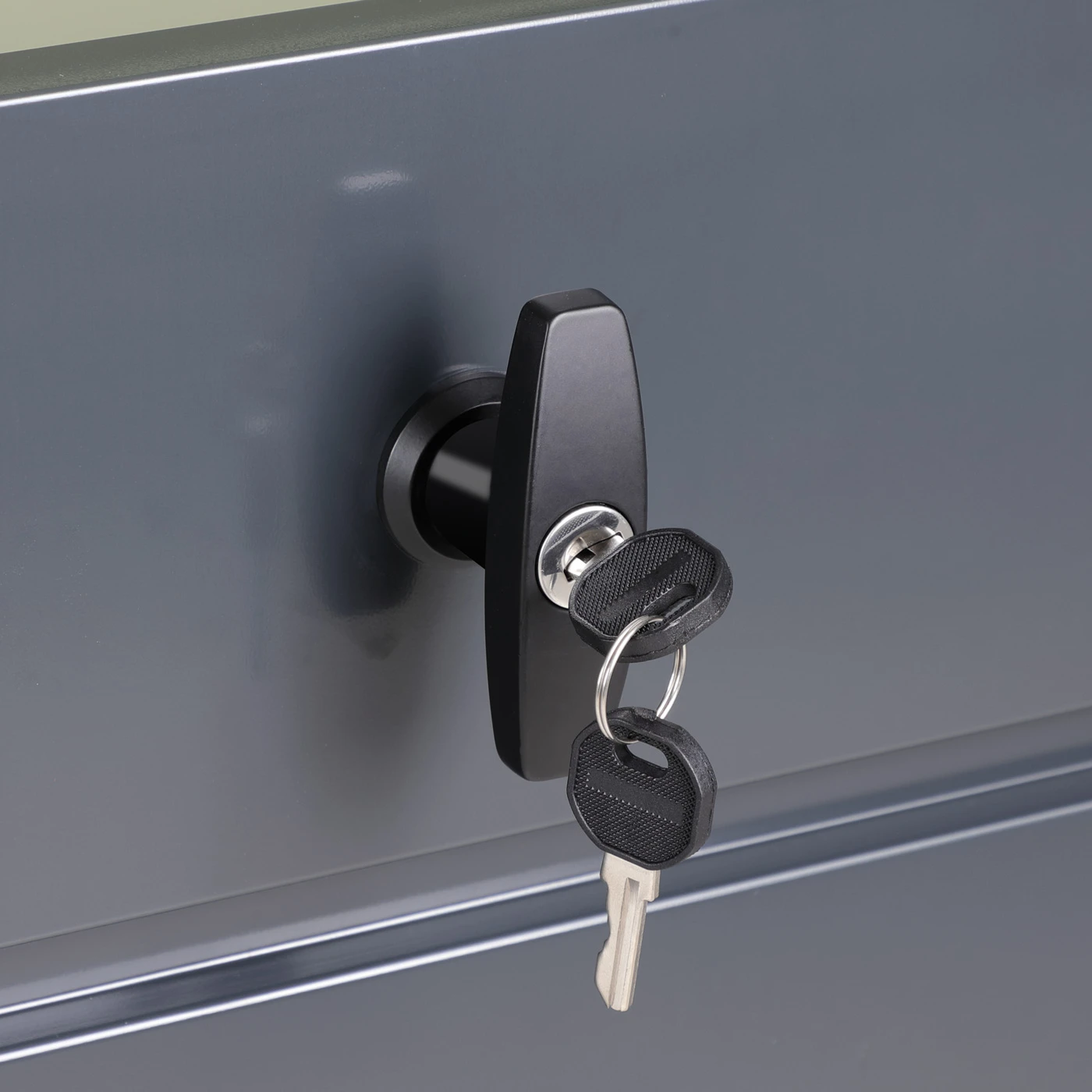 Abschließbare Auflagenbox Anthrazit 360L Metall 12 Abschließbare Auflagenbox Anthrazit 360L Metall – Bild 10